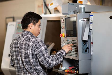 cnc machining school in vermont|CNC Machinist .